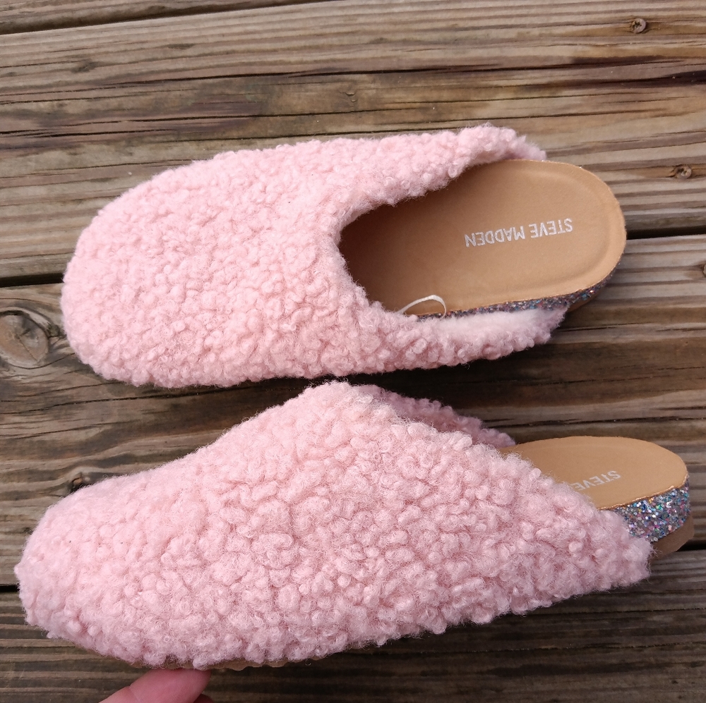 🆕Steve Madden Pink Sherpa Glitter Clogs Size 4Y Big Girls